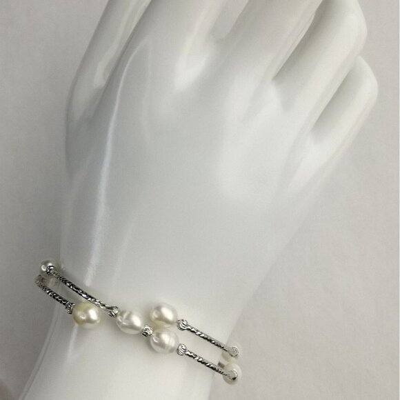 𝅺NWT White freshwater Pearl sterling silver bangle wraparound bracelet - Picture 3 of 5